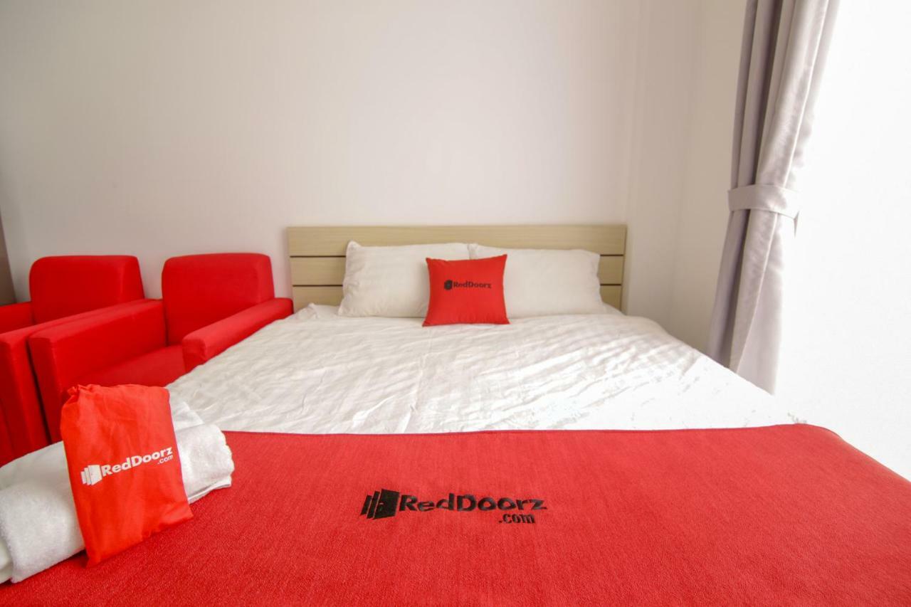 Reddoorz Near Quan Khu 7 Stadium Ho Chi Minh City Exterior photo